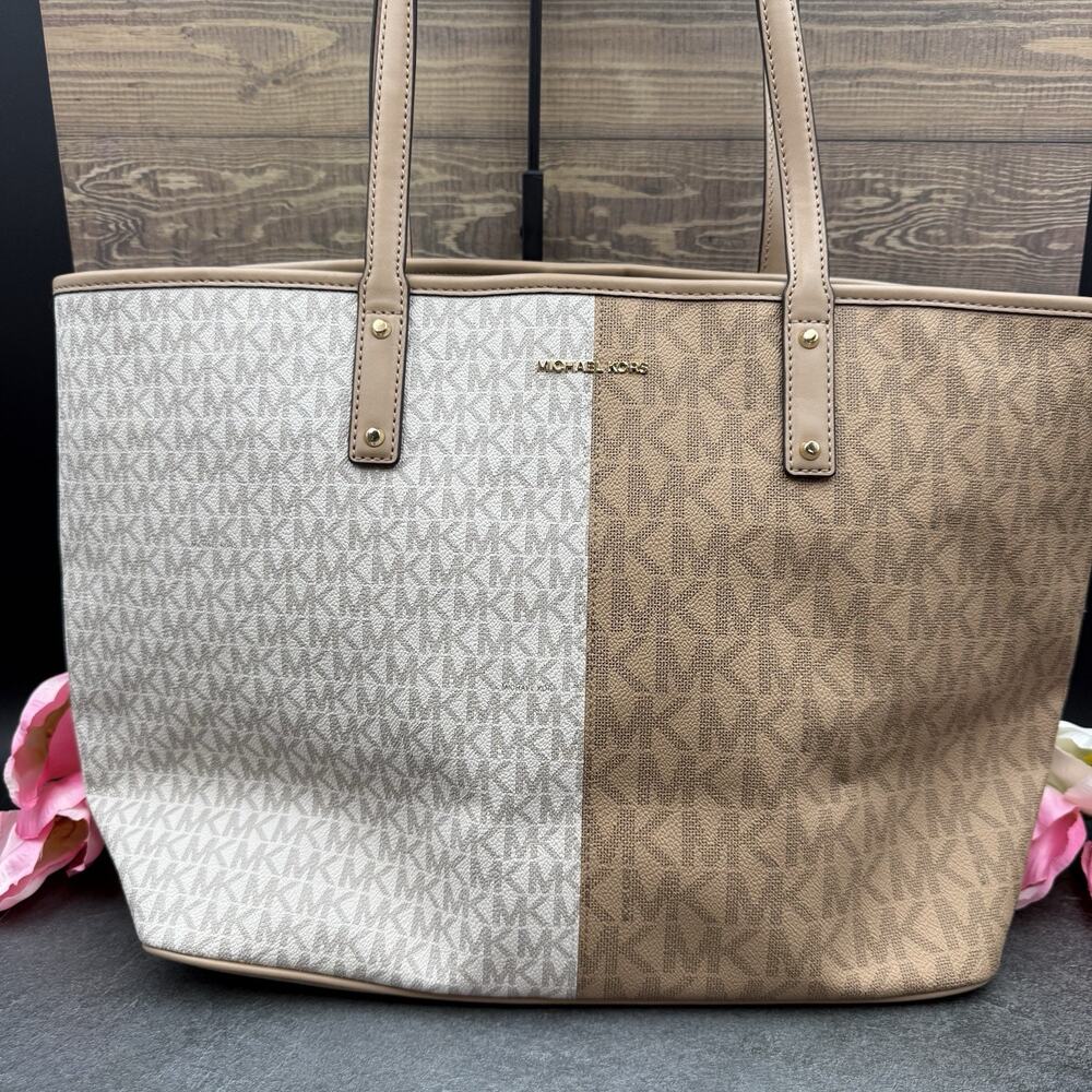 Michael Kors Carter Signature Large Open Tote Bag Purse Vanilla and Tan Multi - Picture 3 of 12